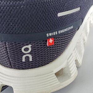 On Cloud Women's Running Shoes Size 9